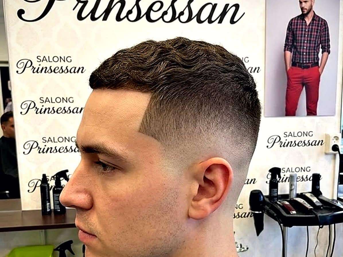 Fade med kantad linje
